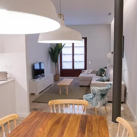 Dos Torres Exclusivos En Calle Alfonso I Appartement